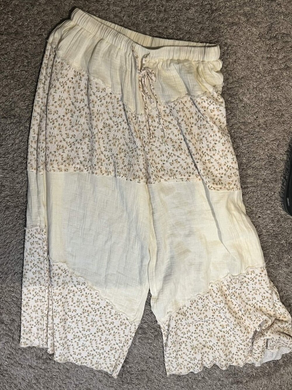 NWOT POL Boho Patchwork Floral Print Gauze Wide Leg Pants - Size Large